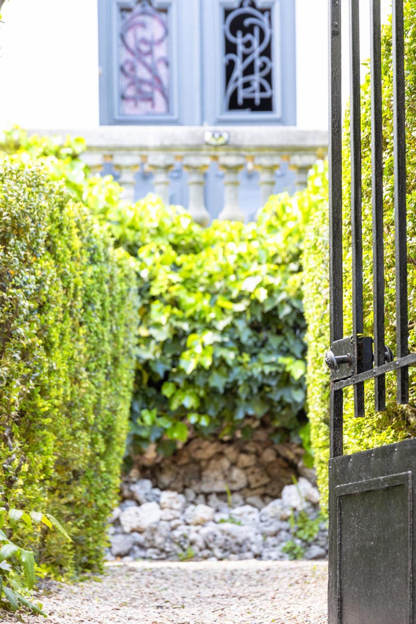 La Bastide De Canaules Bed & Breakfast Exterior photo